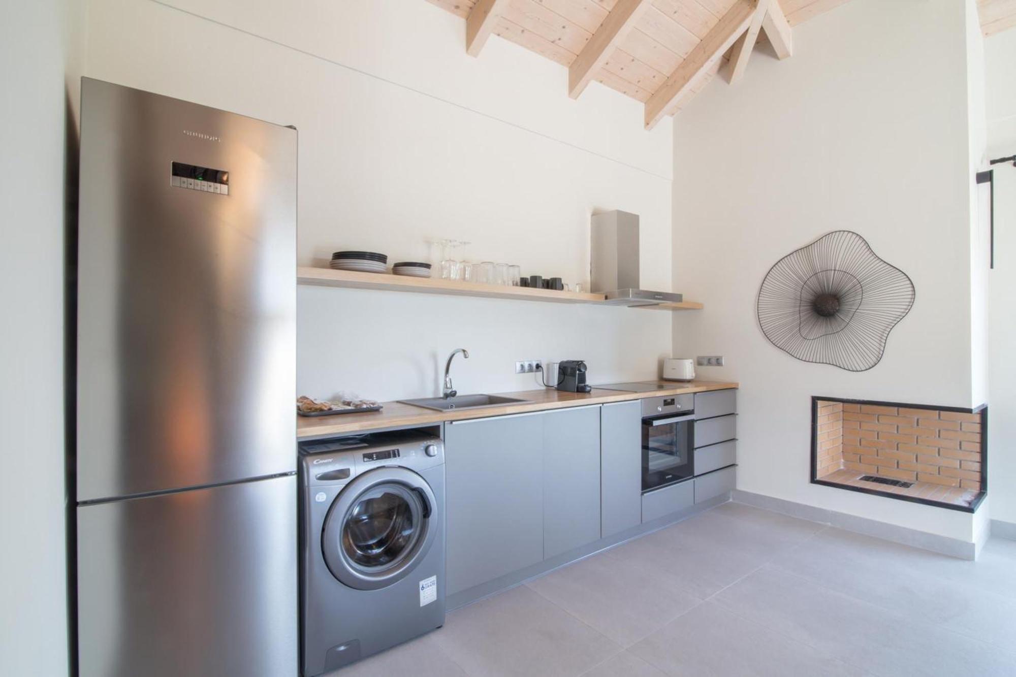 Blue Symphony Suites Apartments Νικιάνα Εξωτερικό φωτογραφία